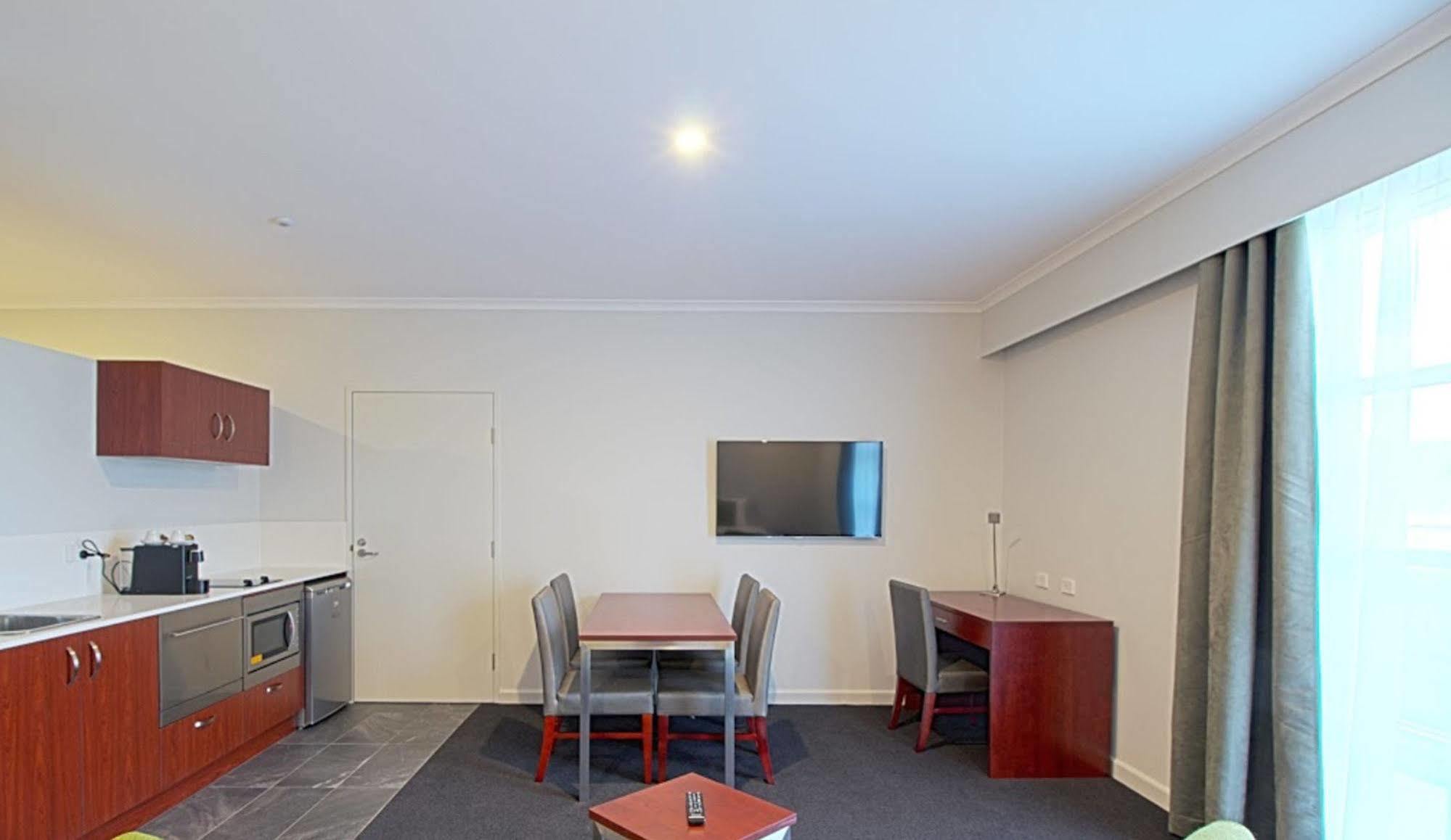 Hotel Abode Narrabundah Camberra Exterior foto
