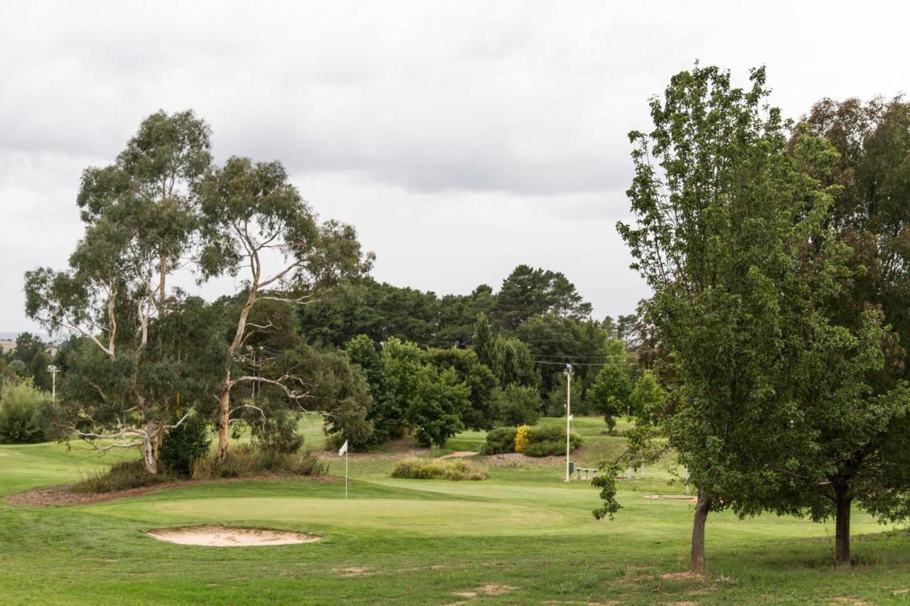 Hotel Abode Narrabundah Camberra Exterior foto